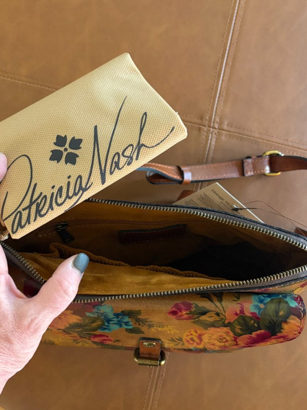 Patricia Nash Avellino Crossbody Organizer Vintage Victorian Garden NWT leather - Picture 8 of 10